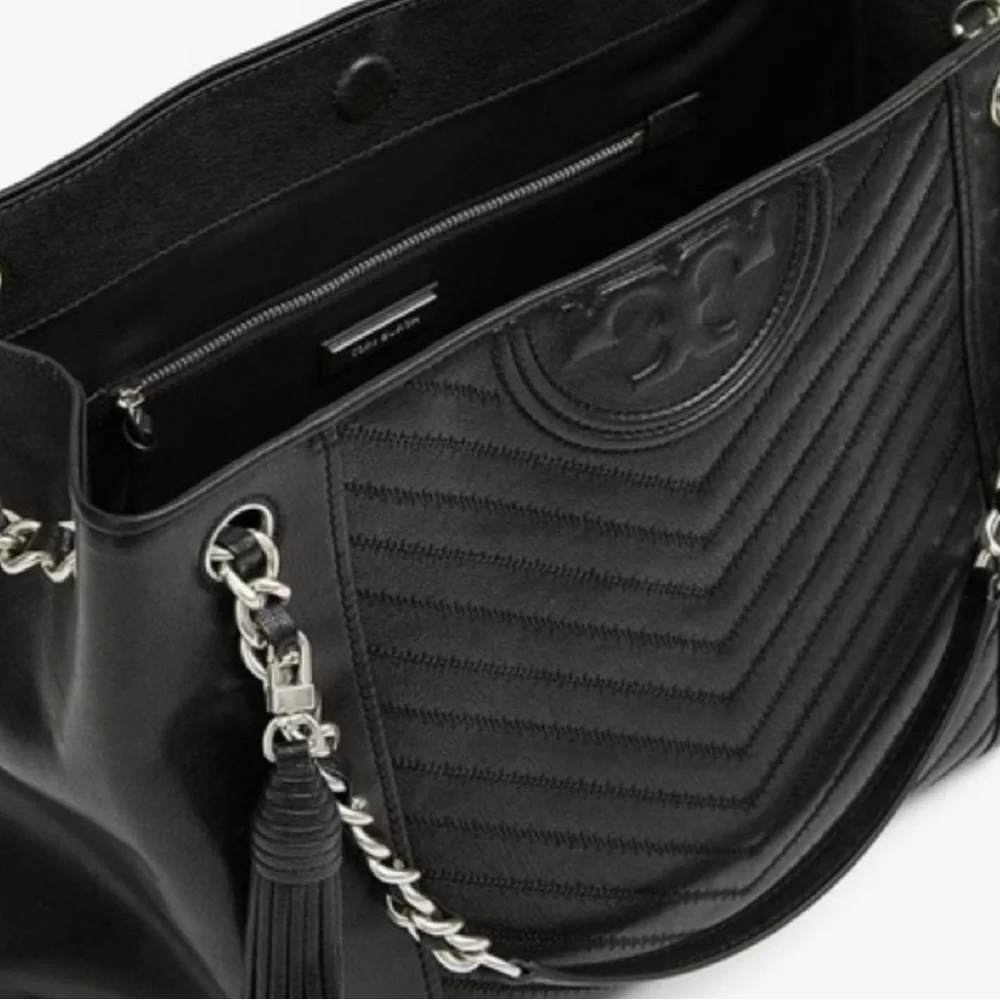 Tory Burch Black Fleming Distressed Leather Chain Tote Purse Bag - Picture 3 of 9